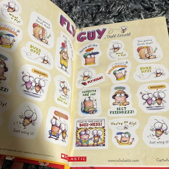 Hardcover Book: Fly Guy 6 easy-to-read stories - Picture 5 of 5